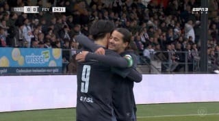 オランダ人「馬鹿げてる」上田綺世、今季14ゴール目！オウンゴール判定され現地サポ不満も..訂正され正式に上田の得点に！【海外の反応】