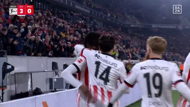 ◆速報◆ブンデス12節 マインツ戦フライブルクMF鈴木唯人、チーム3点目をアシスト